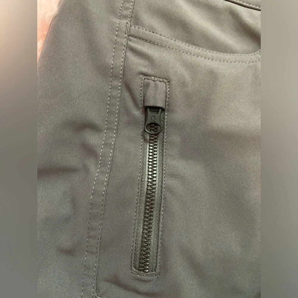 Lululemon pants